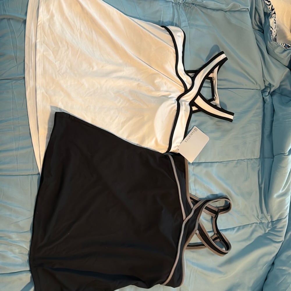Fabletics yoga athleisure 2 halter tops... removable cups - Picture 3 of 6